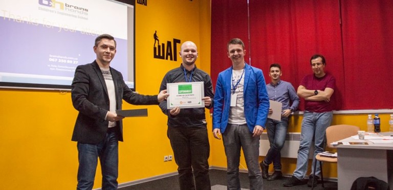 (Український) Успіх студентів та аспірантів гуртка "Робототехніка" на регіональному етапі міжнародного конкурсу «Золотий Байт»