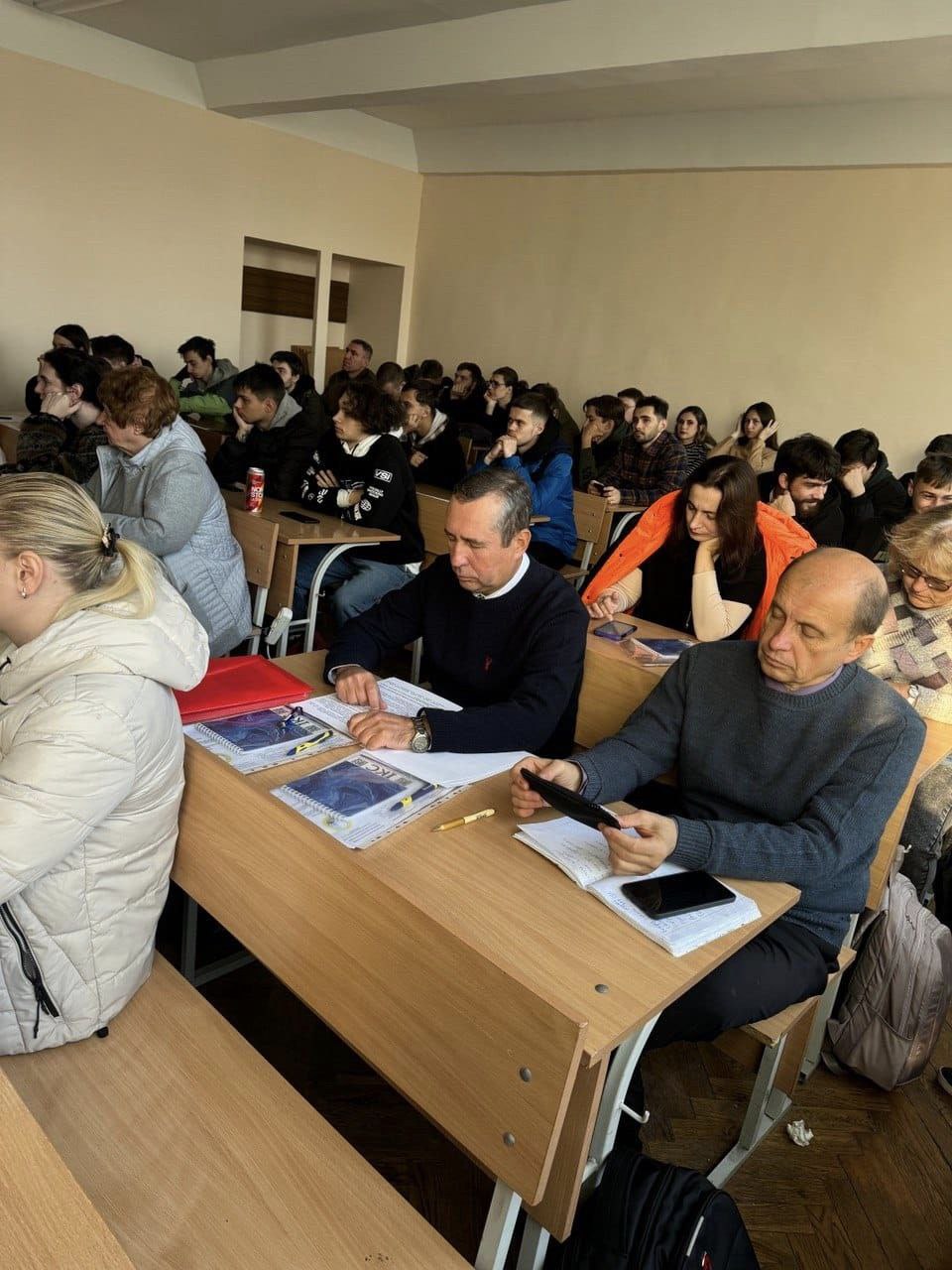 Пленарне засідання конференції "Інтелектуальні технології лінгвістичного аналізу"